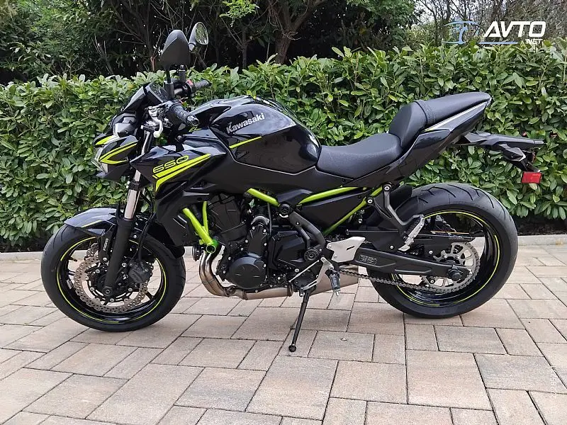 YAMAHA MT-07 TEST